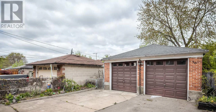 MAIN-36 Yore Road, Toronto, ON, M6M 1W5 - 17