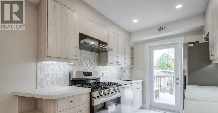 MAIN-36 Yore Road, Toronto, ON, M6M 1W5 - 2