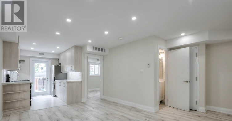 MAIN-36 Yore Road, Toronto, ON, M6M 1W5 - 7