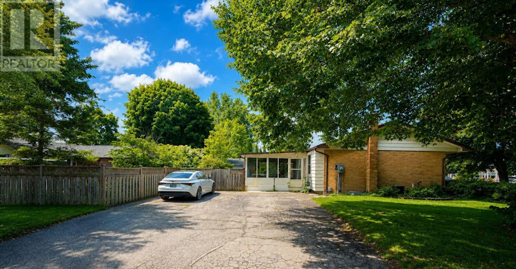 UPPER-1449 Glenora Drive, London, ON, N5X 1V3 - 3