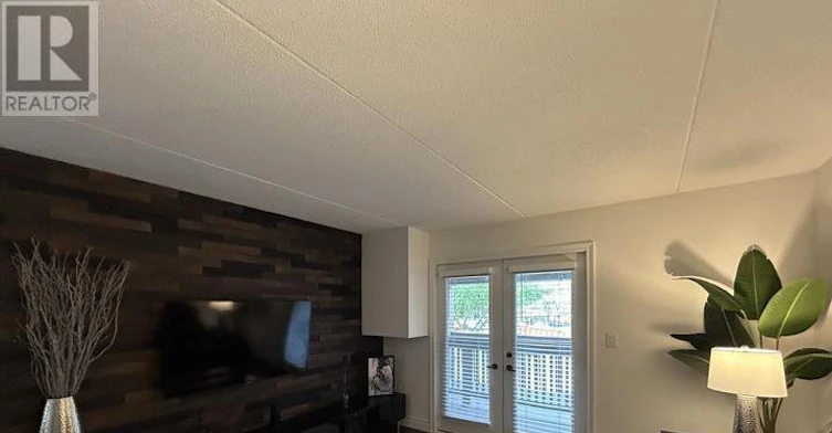 220-2030 Cleaver Avenue, Burlington, ON, L7M 4C3 - 2