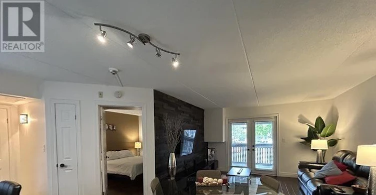 220-2030 Cleaver Avenue, Burlington, ON, L7M 4C3 - 4