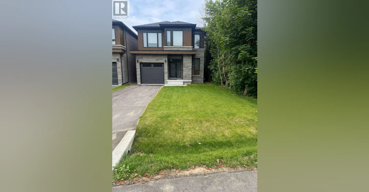 1088 Casson Avenue, Mississauga, ON, L5E 1H6
