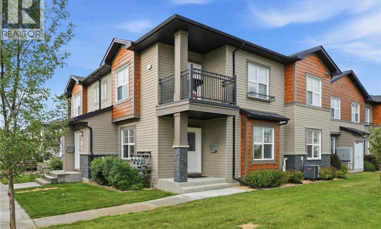 801-1015 Patrick Crescent