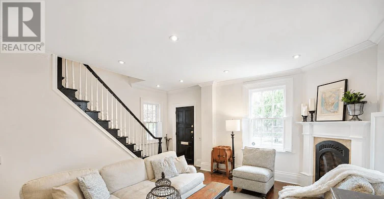 124 Chisholm Street, Oakville, ON, L6K 3J2 - 3