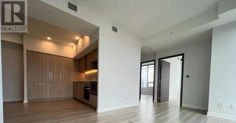 3811-19 Bathurst Street, Toronto, ON, M5V 0N2 - 4