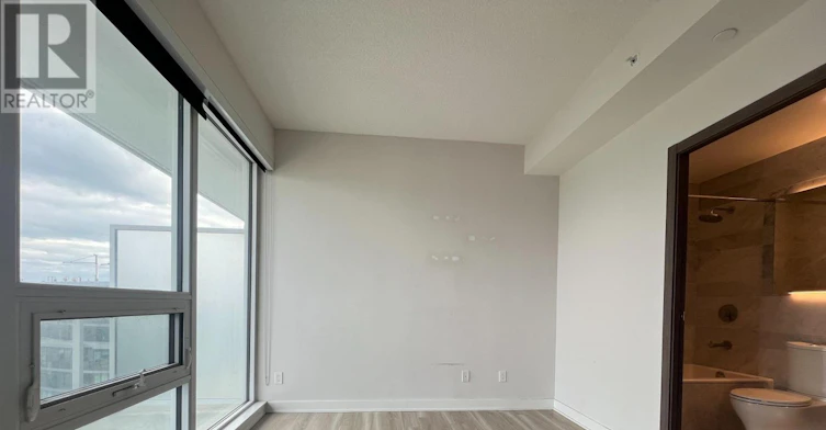 3811-19 Bathurst Street, Toronto, ON, M5V 0N2 - 5