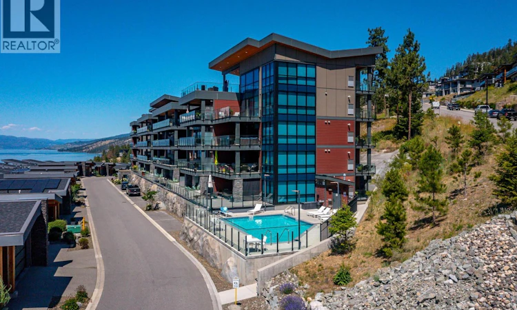 211-3475 Granite Close
