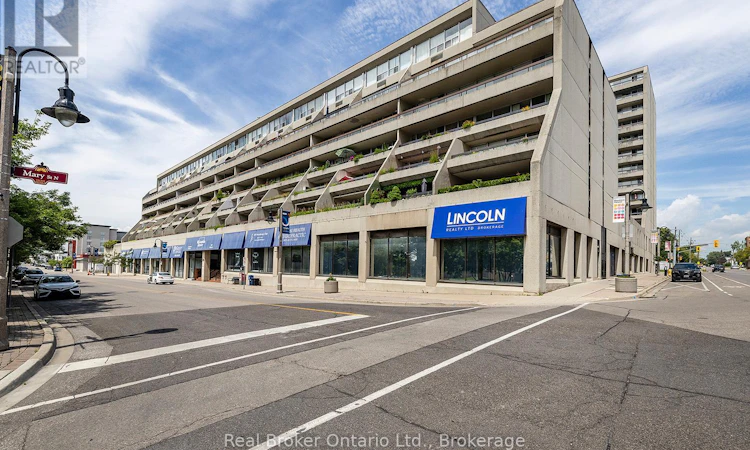 623-50 Richmond Street E