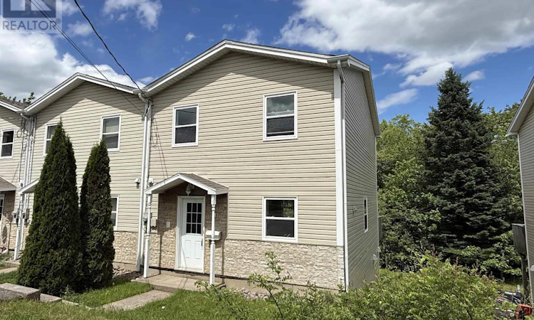711 Pleasant Street