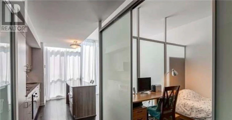 3401-426 University Avenue, Toronto, ON, M5G 1S9 - 4