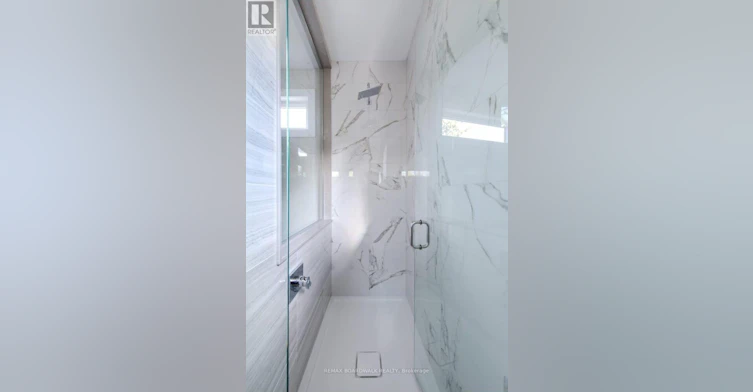 2928 Ahearn Avenue, Ottawa, ON, K2B 6Z9 - 13