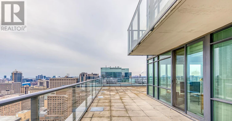 PH608-770 Bay Street, Toronto, ON, M5G 1N6 - 32