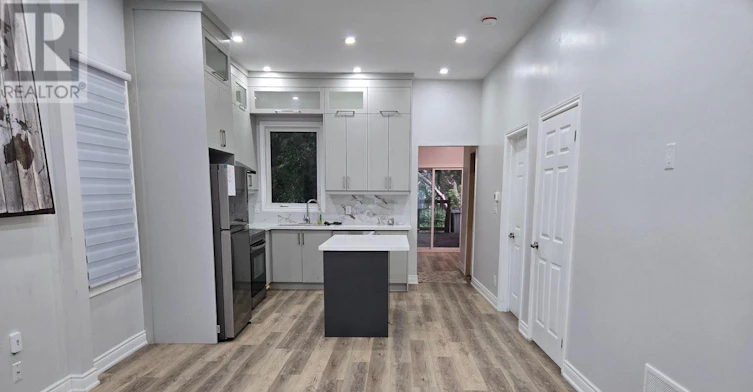 195 Picton Street E, Hamilton, ON, L8L 3W8 - 3