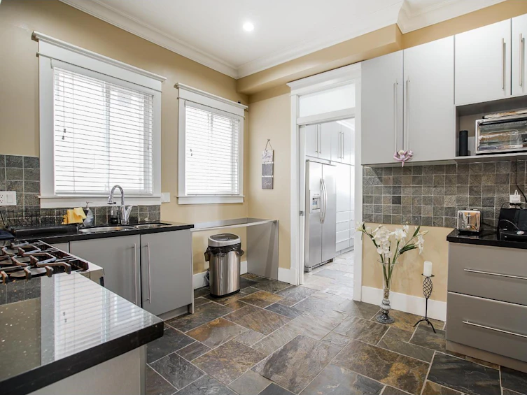 15075 70a Avenue, Surrey, BC, V3S 2E2 - 25