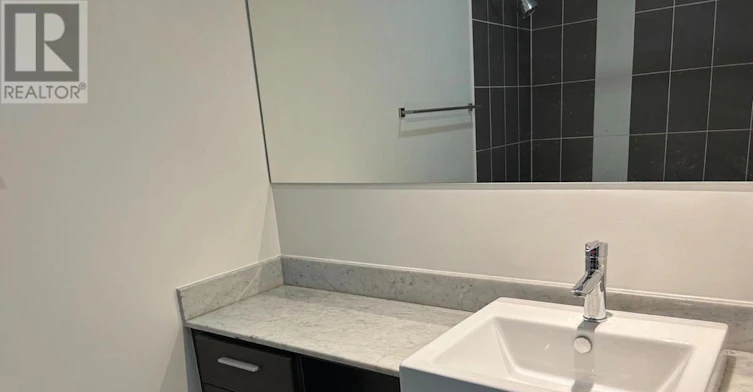 1001-770 Bay Street, Toronto, ON, M5G 0A6 - 4