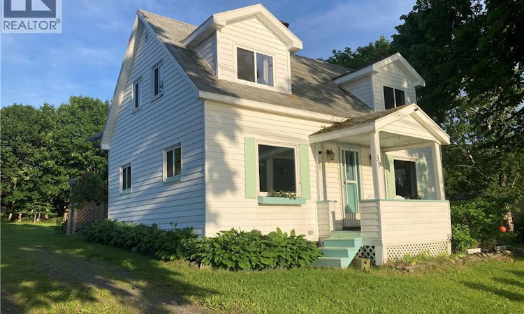 39 Cooks Point Road