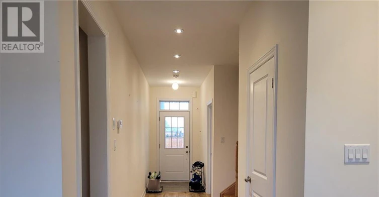 3 Bianca Crescent, Wasaga Beach, ON, L9Z 1P6 - 2