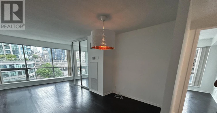 507-10 Yonge Street, Toronto, ON, M5E 1R4 - 8