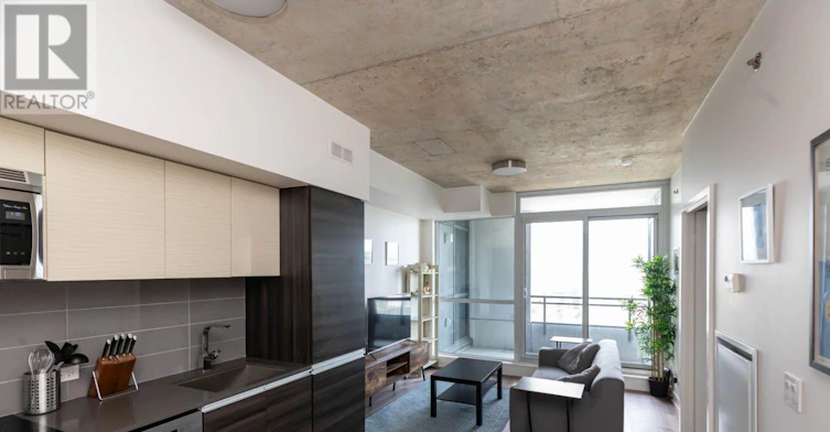 2005-20 Minowan Miikan Lane, Toronto, ON, M6J 0E5 - 9
