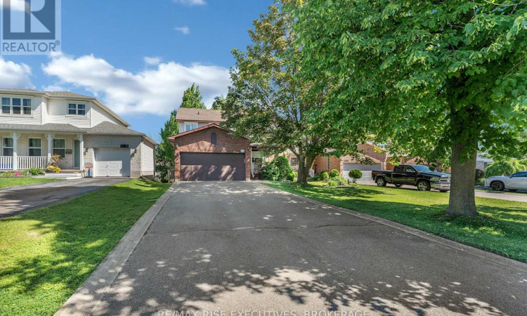 1304 Fisher Crescent