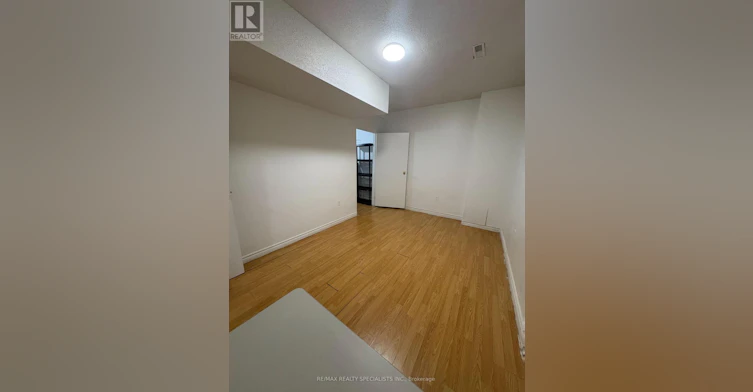 BSMT-3012 Dalehurst Drive, Mississauga, ON, L5N 6M8 - 9