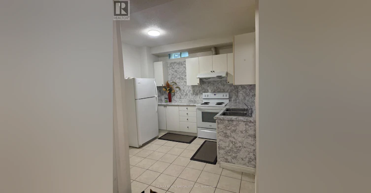 BSMT-3012 Dalehurst Drive, Mississauga, ON, L5N 6M8 - 5