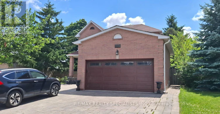 BSMT-3012 Dalehurst Drive, Mississauga, ON, L5N 6M8