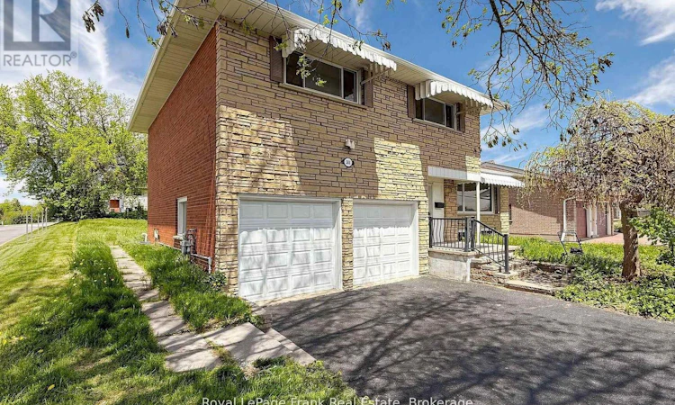 344 Rossland Road E