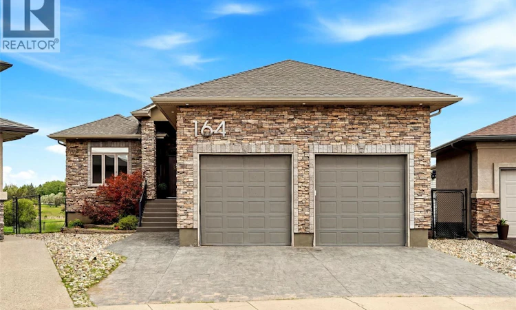 164 Oxbow Crescent