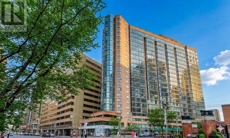 407-1055 Bay Street
