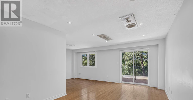 MAIN-109 Robert Hicks Drive, Toronto, ON, M2R 3R2 - 2