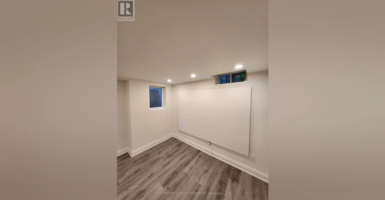 BSMT-212 River Ridge Boulevard, Aurora, ON, L4G 7T7 - 7