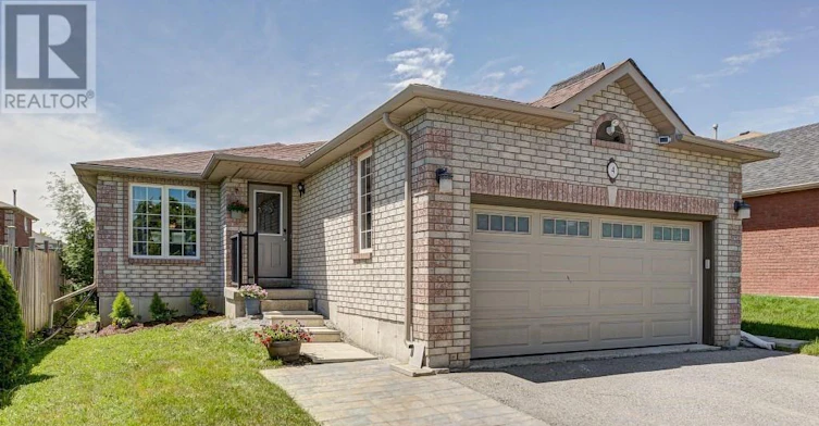 UPPER-4 Ambler Byway, Barrie, ON, L4M 7A4