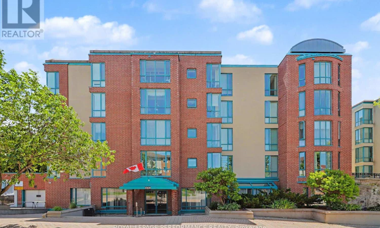 304-340 Centrum Boulevard