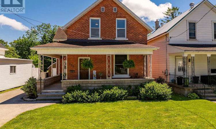 435 13th Street W