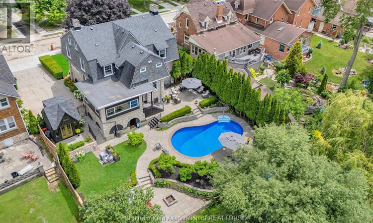 411 King Street West