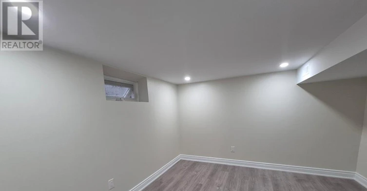 164 Central Park Boulevard S, Oshawa, ON, L1H 5W7 - 3
