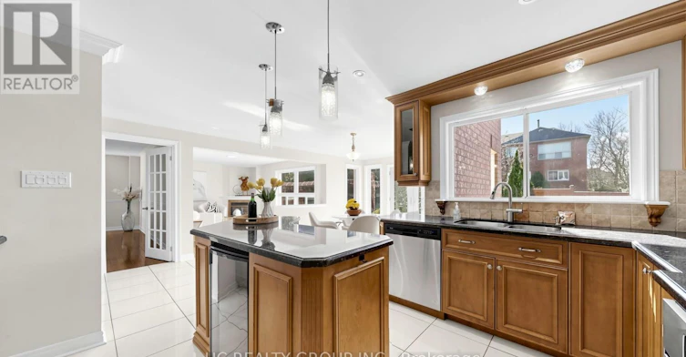 23 Brookeview Drive, Aurora, ON, L4G 6N1 - 18