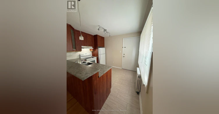 3-48 Kingsway SOUTH, Toronto, ON, M6S 3T3 - 7