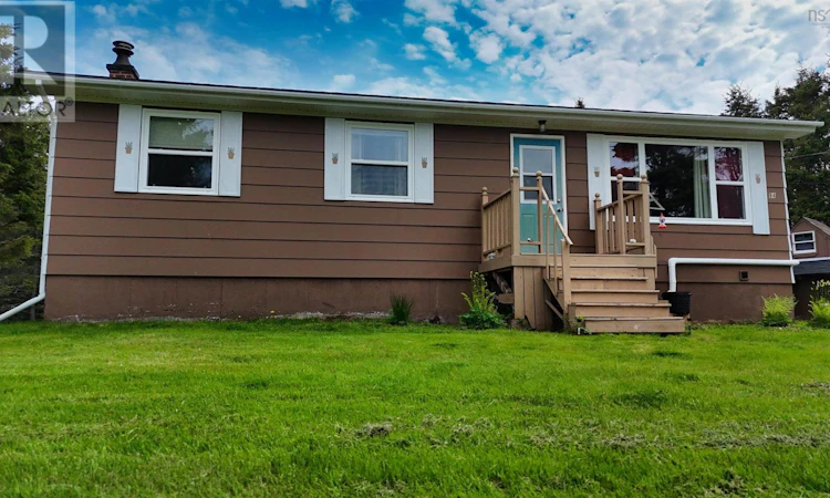 84 Side River Bourgeois Road South
