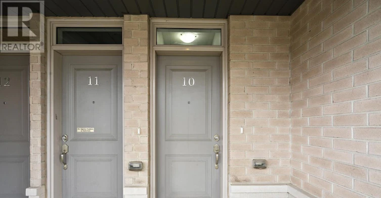 10-105 Kayla Crescent, Vaughan, ON, L6A 4W3 - 2