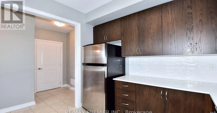 10-105 Kayla Crescent, Vaughan, ON, L6A 4W3 - 5