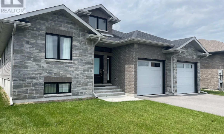 43 Cattail Crescent