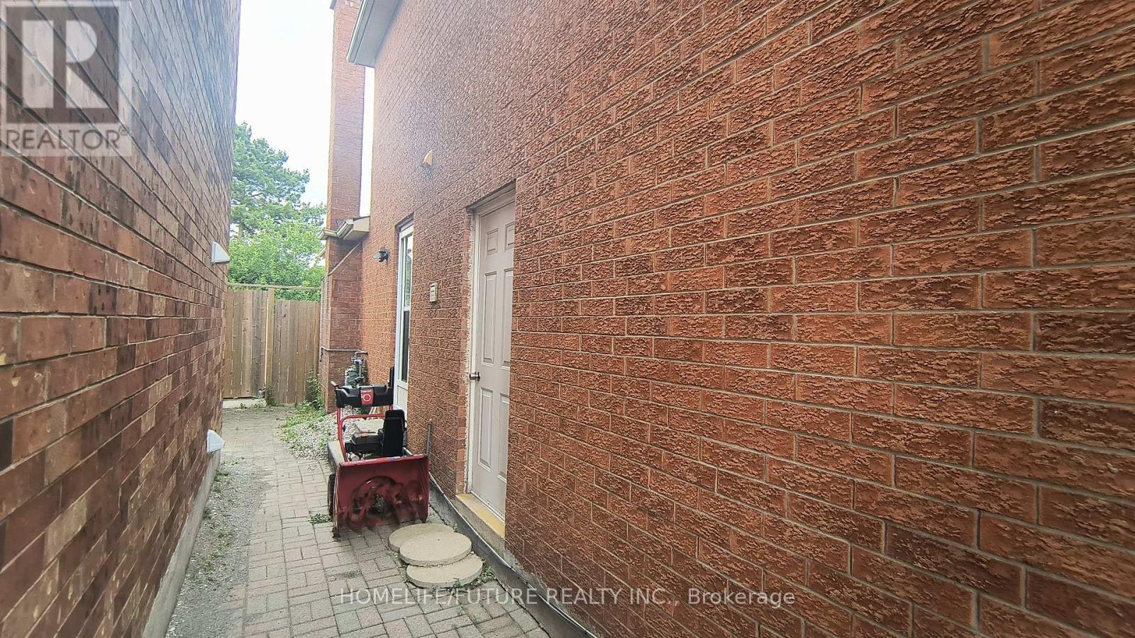 BSMT-79 Carisbrooke Square, Toronto, ON, M1B 4M6 - 2