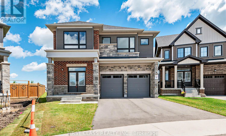 15 Abbey Crescent