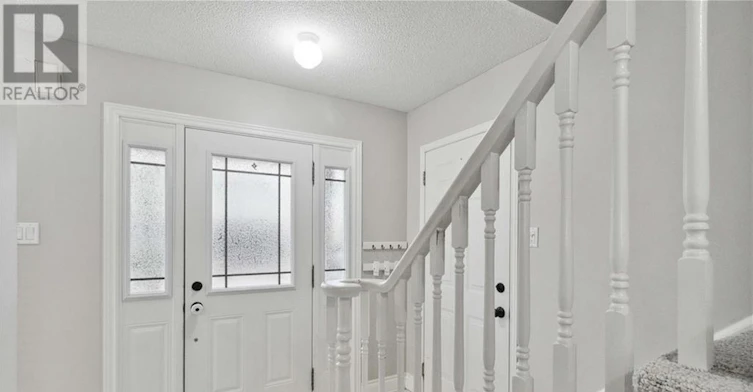 2245 Pathfinder Drive, Burlington, ON, L7L 6L6 - 3