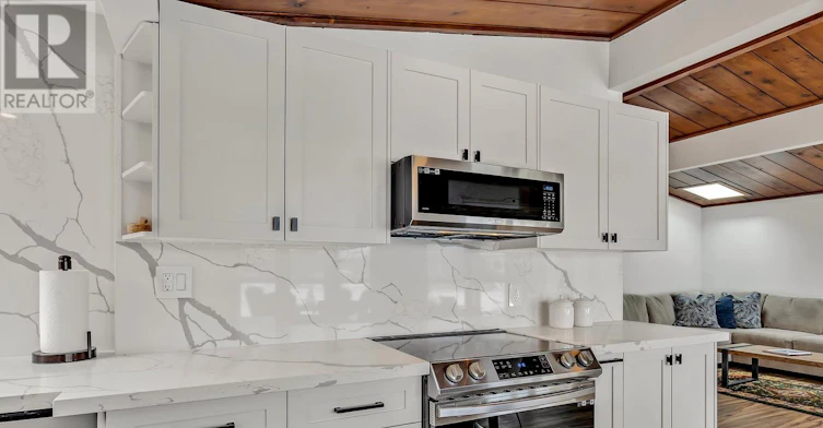 12 Bayview Drive, Kawartha Lakes, ON, K9J 6X3 - 8