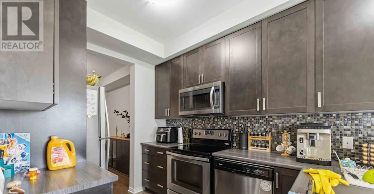 205 Losino Crescent, Ottawa, ON, K2V 0E4 - 10
