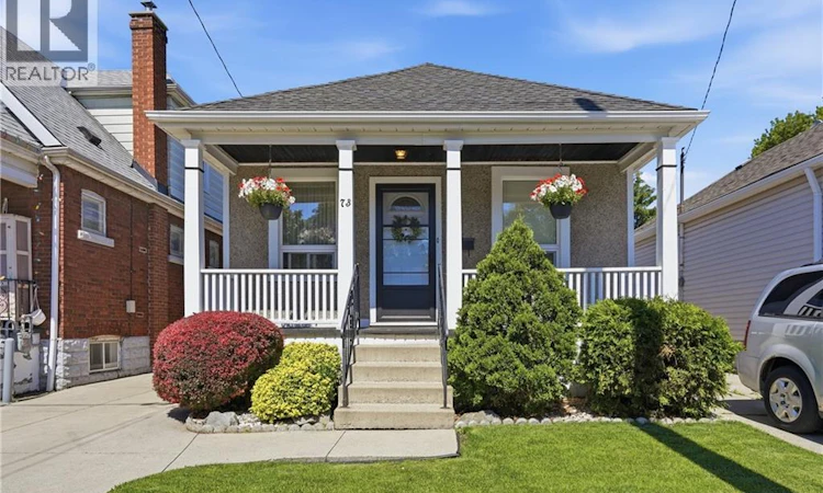 73 Tuxedo Avenue N
